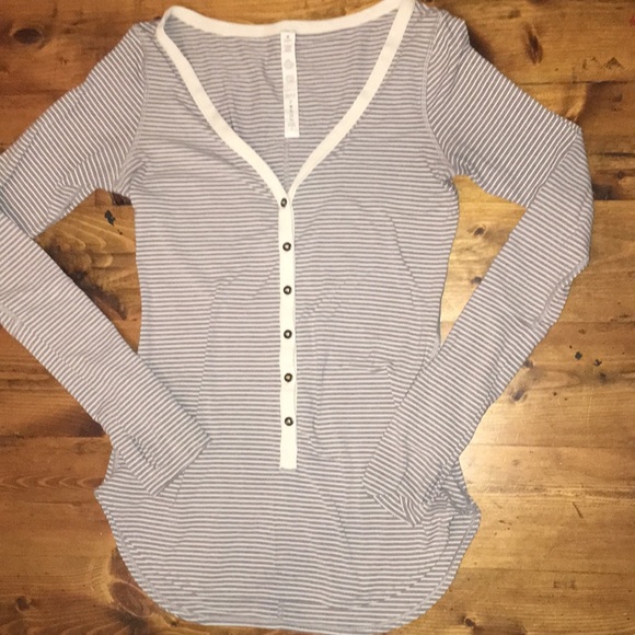 Lululemon long Sleeve Shirt - Picture 1 of 4